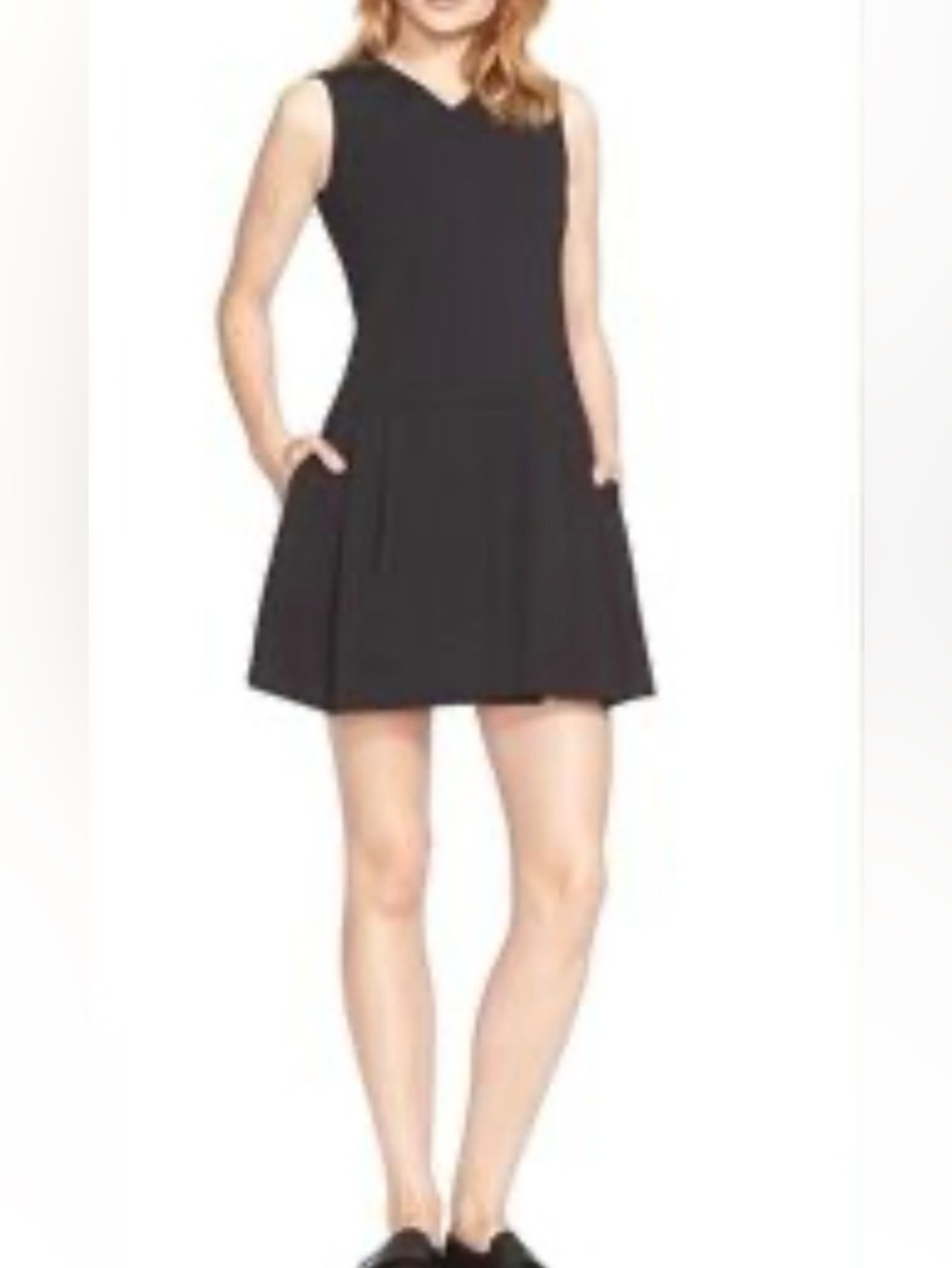 Vince Black V-Neck Sleeveless inverted Pleats Mini Dress, Size 4